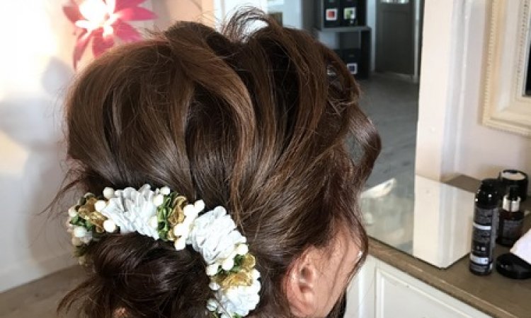 Végétalement Provence - Claire et Séverine Saint-Denis - Salon de coiffure avec produits végétaux